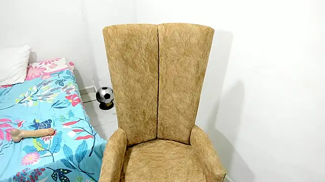 sofiapaola online show from December 2024 04:01:02 AM