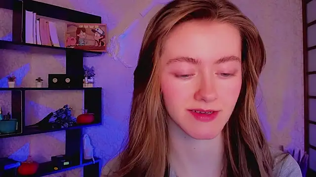 Snapshot of KateCuddle chatting on December 2024 05:17:01 AM KateCuddle online show from December 2024 05:17:01 AM