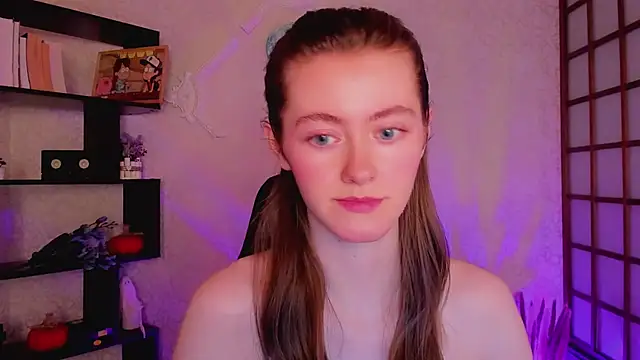 Snapshot of KateCuddle chatting on December 2024 05:15:01 AM KateCuddle online show from December 2024 05:15:01 AM