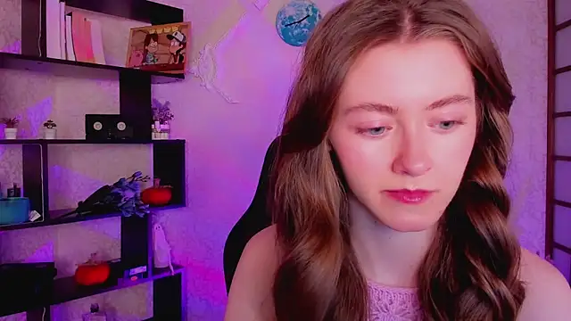 Snapshot of KateCuddle chatting on December 2024 02:12:02 AM KateCuddle online show from December 2024 02:12:02 AM