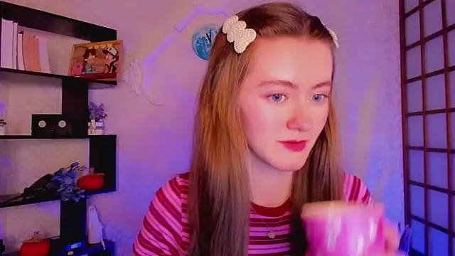 Snapshot of KateCuddle chatting on December 2024 04:55:02 AM KateCuddle online show from December 2024 04:55:02 AM