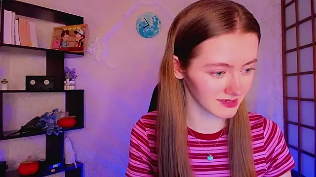 Snapshot of KateCuddle chatting on December 2024 08:00:02 AM KateCuddle online show from December 2024 08:00:02 AM