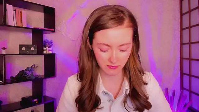 Snapshot of KateCuddle chatting on December 2024 02:22:02 AM KateCuddle online show from December 2024 02:22:02 AM