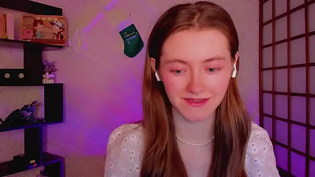 Snapshot of KateCuddle chatting on December 2024 01:47:01 AM KateCuddle online show from December 2024 01:47:01 AM