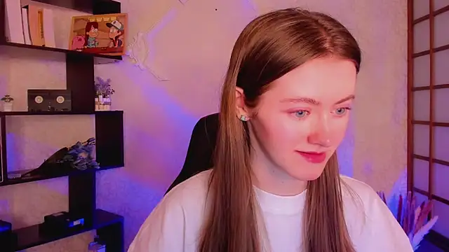 Snapshot of KateCuddle chatting on January 2025 01:58:01 AM KateCuddle online show from January 2025 01:58:01 AM