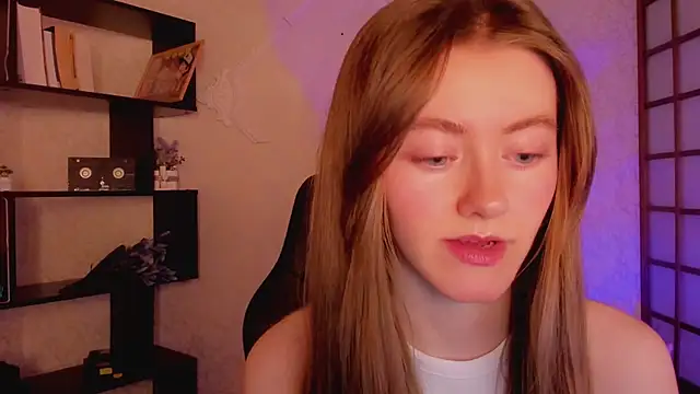 Snapshot of KateCuddle chatting on January 2025 02:09:01 AM KateCuddle online show from January 2025 02:09:01 AM