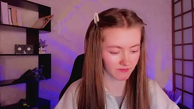 Snapshot of KateCuddle chatting on January 2025 05:21:02 AM KateCuddle online show from January 2025 05:21:02 AM