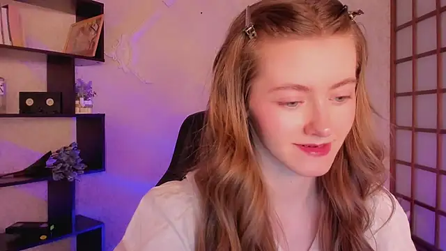 Snapshot of KateCuddle chatting on January 2025 02:11:01 AM KateCuddle online show from January 2025 02:11:01 AM