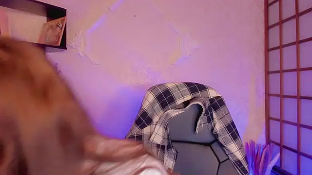 Snapshot of KateCuddle chatting on January 2025 06:33:01 AM KateCuddle online show from January 2025 06:33:01 AM