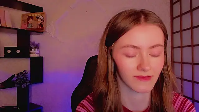 Snapshot of KateCuddle chatting on January 2025 05:16:01 AM KateCuddle online show from January 2025 05:16:01 AM