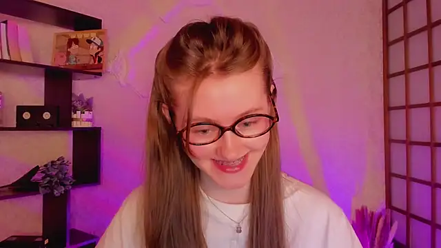 Snapshot of KateCuddle chatting on January 2025 02:23:01 AM KateCuddle online show from January 2025 02:23:01 AM