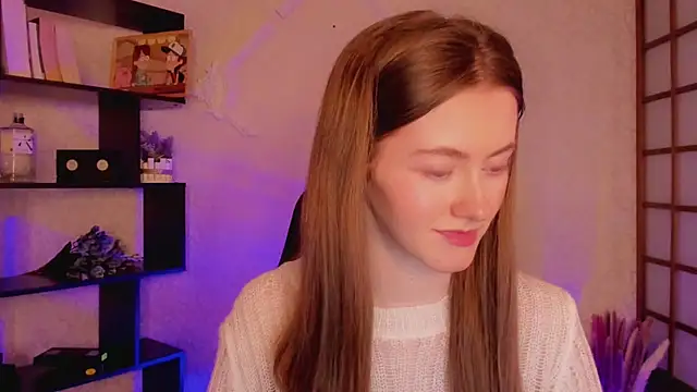 Snapshot of KateCuddle chatting on January 2025 05:14:02 AM KateCuddle online show from January 2025 05:14:02 AM