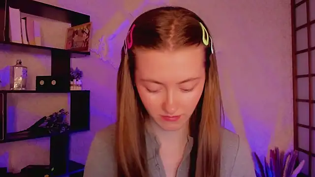 Snapshot of KateCuddle chatting on January 2025 02:09:01 AM KateCuddle online show from January 2025 02:09:01 AM