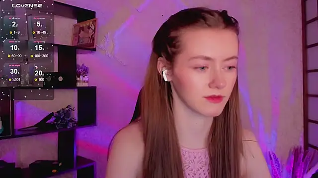 Snapshot of KateCuddle chatting on January 2025 02:27:01 AM KateCuddle online show from January 2025 02:27:01 AM