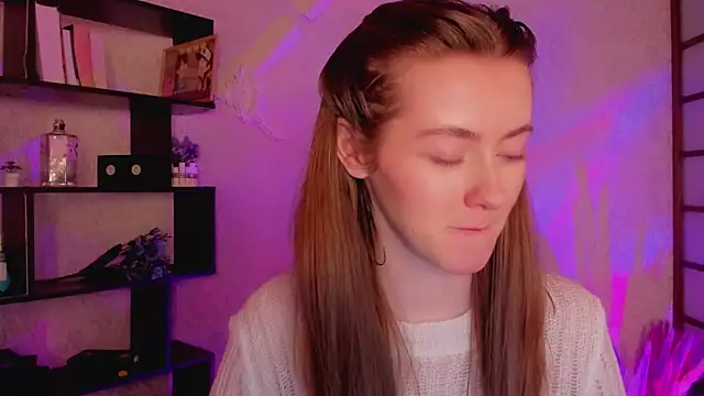 Snapshot of KateCuddle chatting on January 2025 05:30:01 AM KateCuddle online show from January 2025 05:30:01 AM