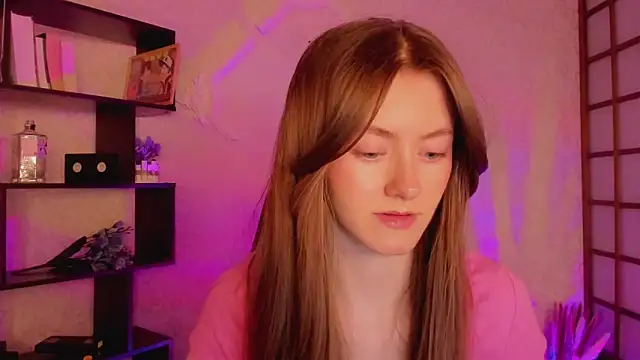 Snapshot of KateCuddle chatting on January 2025 02:37:01 AM KateCuddle online show from January 2025 02:37:01 AM