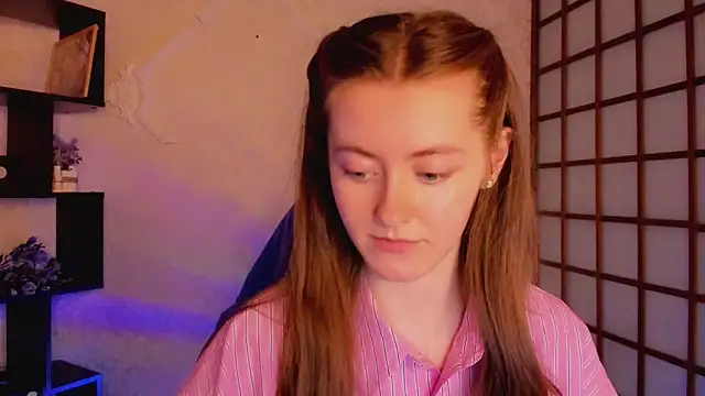 Snapshot of KateCuddle chatting on March 2025 05:42:02 AM KateCuddle online show from March 2025 05:42:02 AM