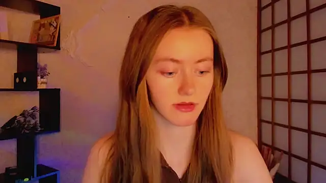 Snapshot of KateCuddle chatting on March 2025 07:08:02 AM KateCuddle online show from March 2025 07:08:02 AM