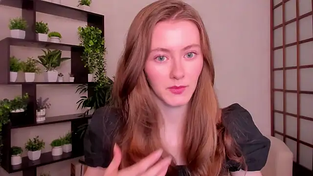 Snapshot of KateCuddle chatting on September 2025 02:22:01 AM KateCuddle online show from September 2025 02:22:01 AM