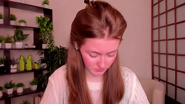 Snapshot of KateCuddle chatting on September 2025 02:24:01 AM KateCuddle online show from September 2025 02:24:01 AM