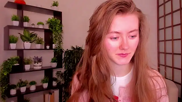 Snapshot of KateCuddle chatting on October 2025 02:20:02 AM KateCuddle online show from October 2025 02:20:02 AM