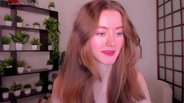 Snapshot of KateCuddle chatting on October 2025 02:52:01 AM KateCuddle online show from October 2025 02:52:01 AM