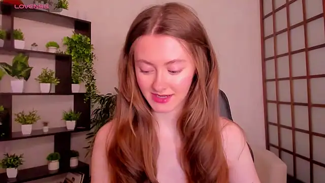 Snapshot of KateCuddle chatting on November 2025 02:58:01 AM KateCuddle online show from November 2025 02:58:01 AM