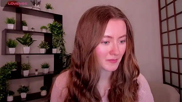 Snapshot of KateCuddle chatting on December 2025 03:33:01 AM KateCuddle online show from December 2025 03:33:01 AM