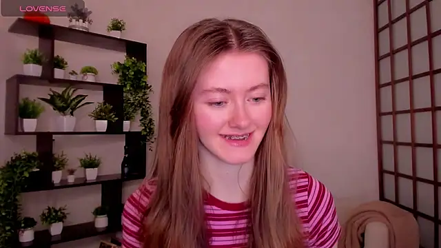 Snapshot of KateCuddle chatting on February 2026 02:49:01 AM KateCuddle online show from February 2026 02:49:01 AM