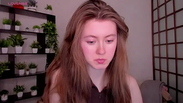 Snapshot of KateCuddle chatting on February 2026 02:42:01 AM KateCuddle online show from February 2026 02:42:01 AM