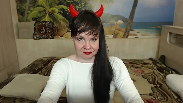 Snapshot of Aphelandra chatting on May 2026 01:49:02 PM Aphelandra online show from May 2026 01:49:02 PM