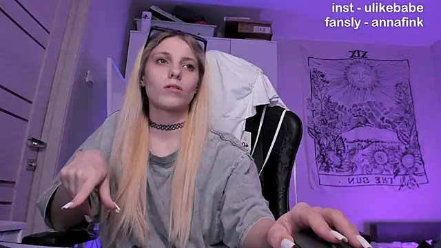 Anna Fink online show from November 2025 10:31:02 PM