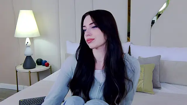 Betty Bridge online show from May 2026 02:40:01 AM