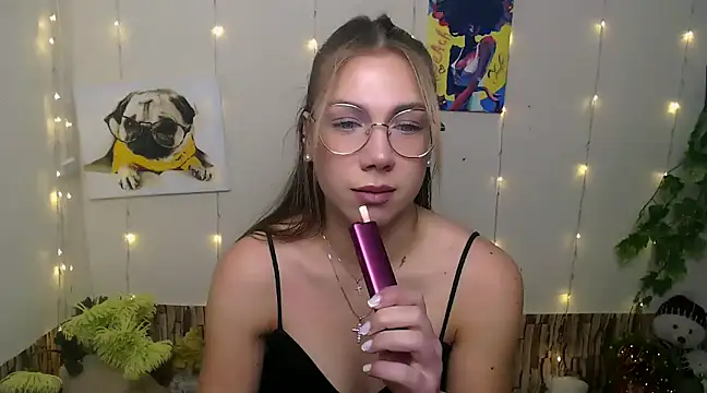 Snapshot of Sport_Tall_Doll chatting on December 2024 07:06:02 AM Sport Tall Doll online show from December 2024 07:06:02 AM