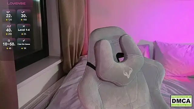 cute thomas online show from October 2025 07:25:02 PM