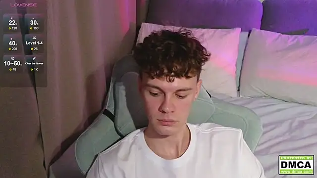 cute thomas online show from December 2025 08:57:01 PM