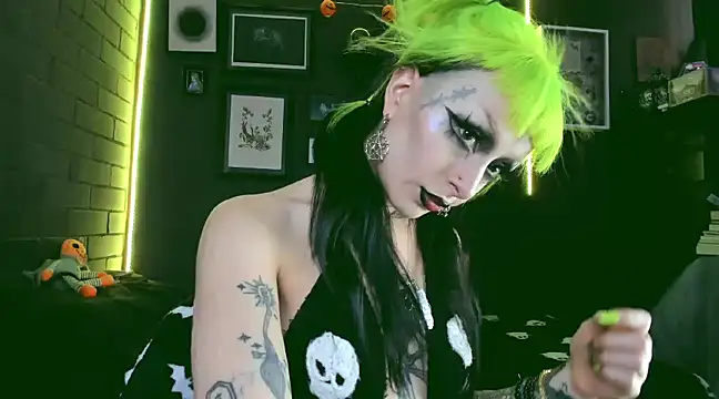 insania 9999  online show from December 2024 05:10:02 PM