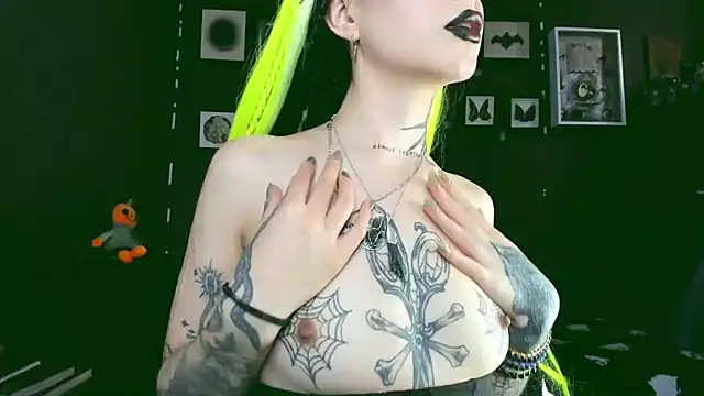 insania 9999  online show from February 2025 07:38:01 PM