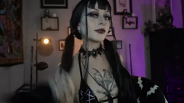 insania 9999  online show from April 2026 05:19:02 PM