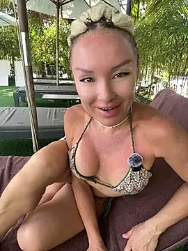 WhiteBunny online show from June 2026 02:11:02 AM