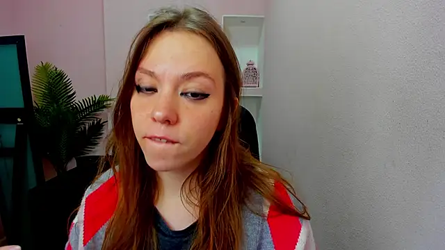 Persephoni online show from September 2025 08:19:01 PM