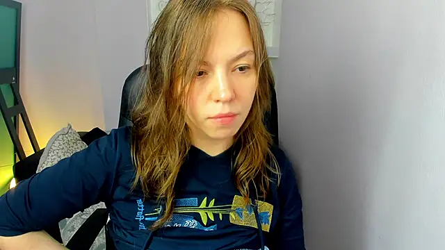 Persephoni online show from April 2026 10:24:01 AM