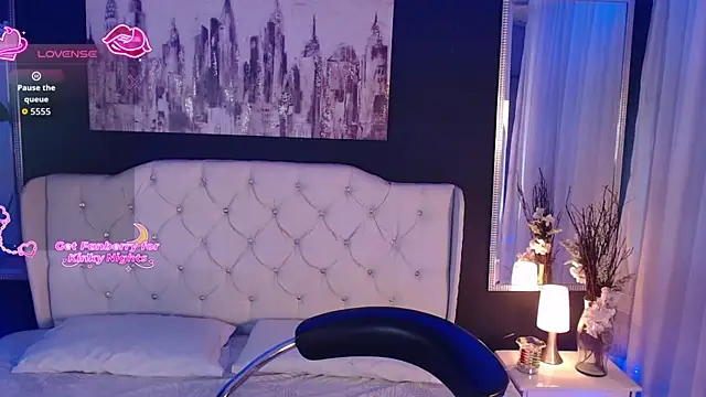 LiaVillalobos online show from November 2025 03:04:01 PM