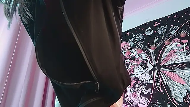 Snapshot of Saturn1a chatting on March 2025 12:05:02 AM Saturn1a online show from March 2025 12:05:02 AM