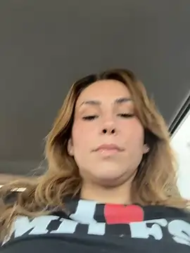 LeaGambit   online show from April 2026 10:56:02 PM