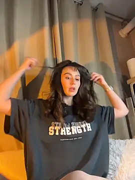 Snapshot of itssophiie chatting on February 2026 10:43:02 PM itssophiie online show from February 2026 10:43:02 PM