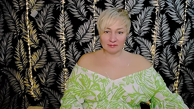 Snapshot of Olivia_playful chatting on February 2025 12:29:02 PM Olivia playful online show from February 2025 12:29:02 PM