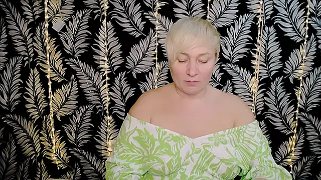 Snapshot of Olivia_playful chatting on February 2025 03:20:01 PM Olivia playful online show from February 2025 03:20:01 PM