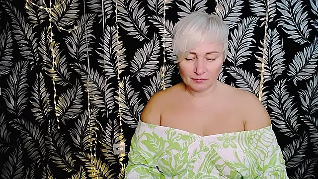 Snapshot of Olivia_playful chatting on November 2025 11:11:02 AM Olivia playful online show from November 2025 11:11:02 AM