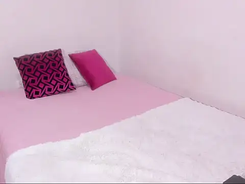 sarasweet 4 online show from September 2025 03:39:01 PM